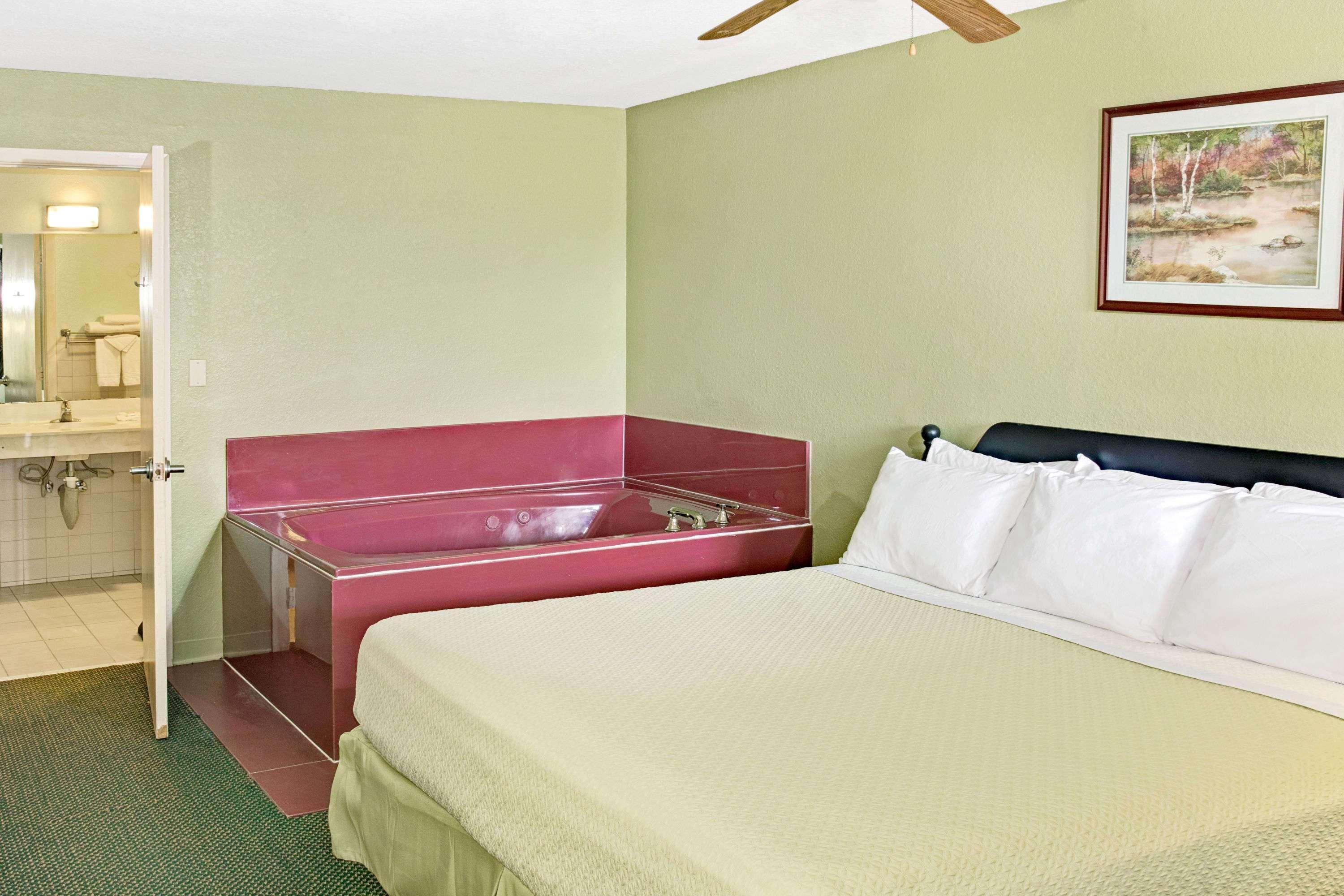 Days Inn By Wyndham El Campo Tx Extérieur photo